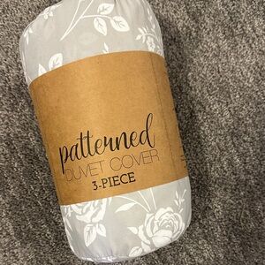 Macy’s Floral Duvet Cover Set